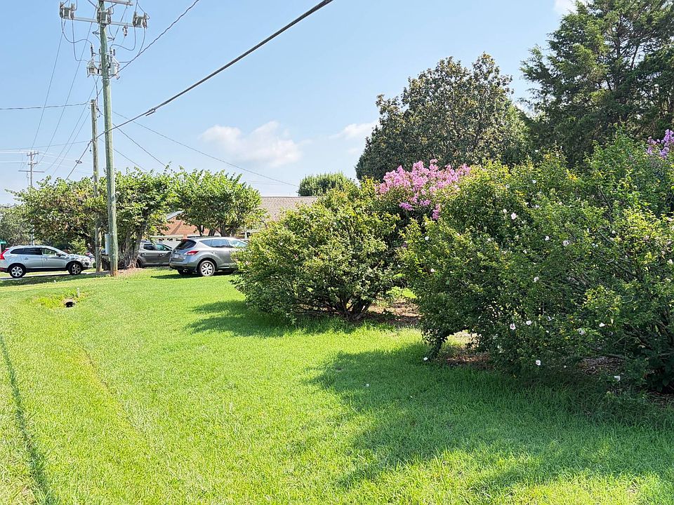 2nd image of 1300 Pleasant Ridge Rd