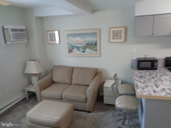 2nd image of 106 Talbot St Unit 204