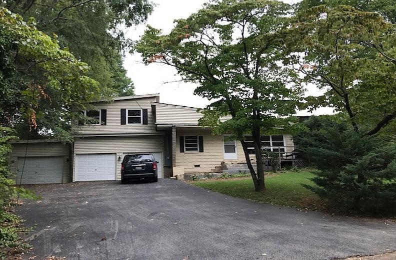 1st image of 1114 Lakeshore Dr