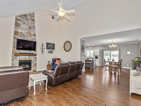 3rd image of 10142 N County Road 471 E