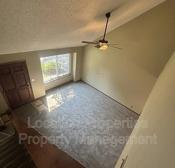 2401 Sequoia Ct — Photo 7