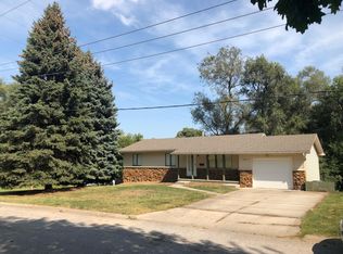2805 S 36th St, Omaha, NE 68105