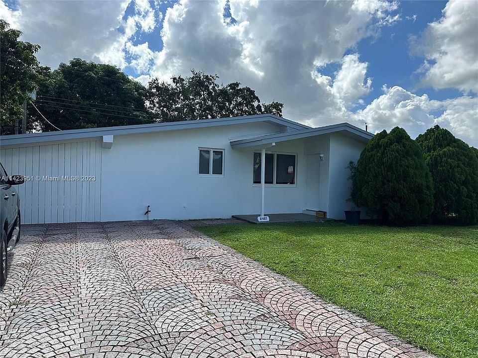 1st image of 2507 Island Dr
