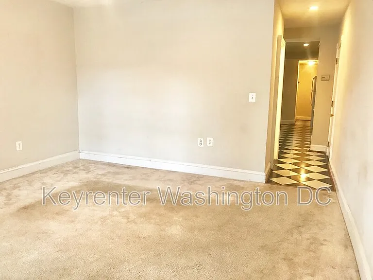 1700 W Virginia Ave NE #3 — Photo 5
