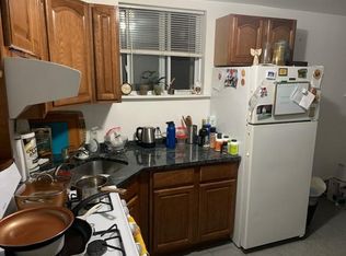 4356 194th St, Flushing, NY 11358