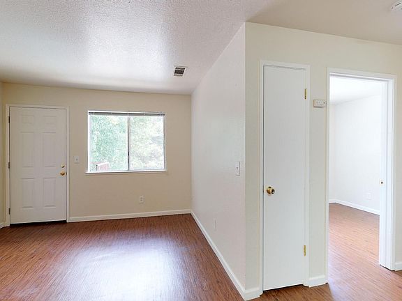 5th image of 5323 Carrington Cir APT 22