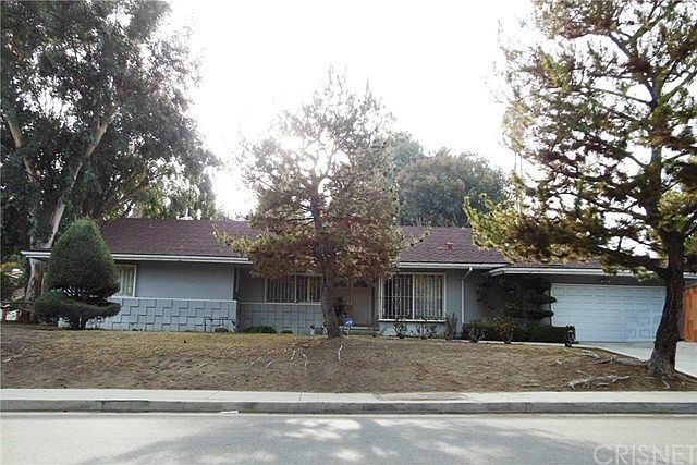 1st image of 19400 Wells Dr