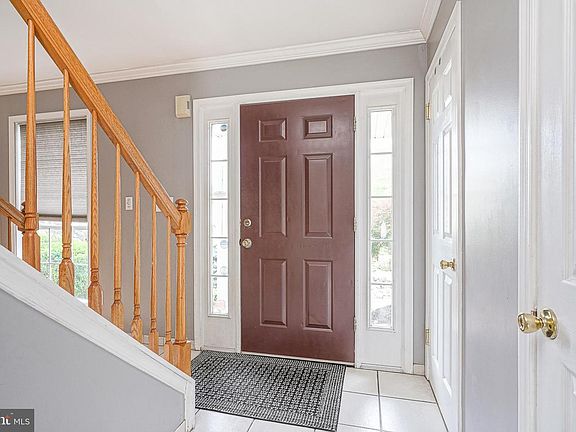4th image of 63 Larkspur Cir