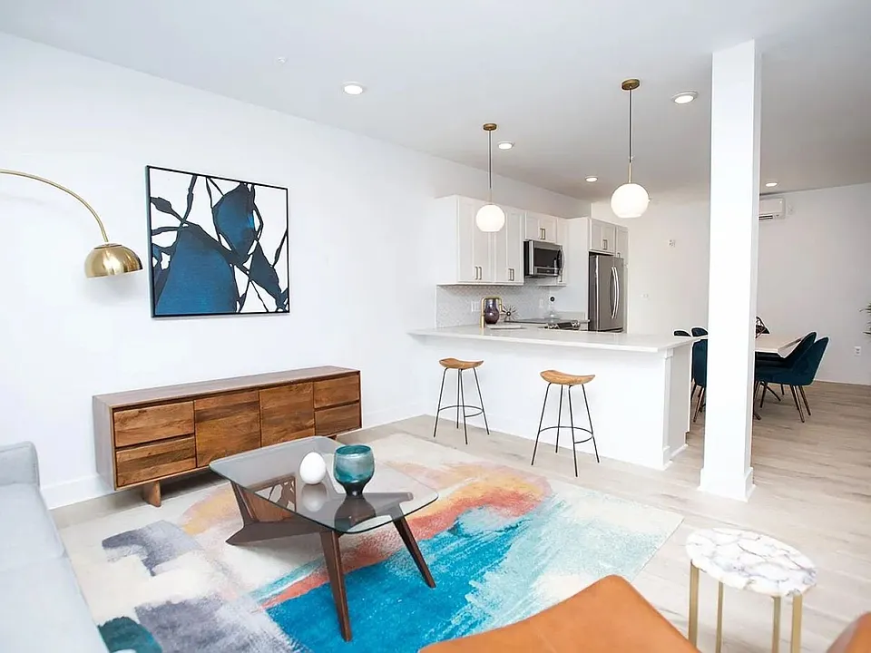 1617 Eastern Ave #306