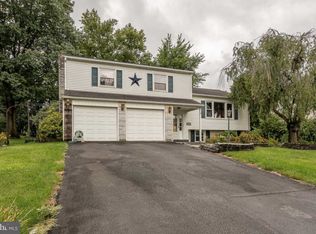 510 Hedgerow Ln, Lancaster, PA 17601