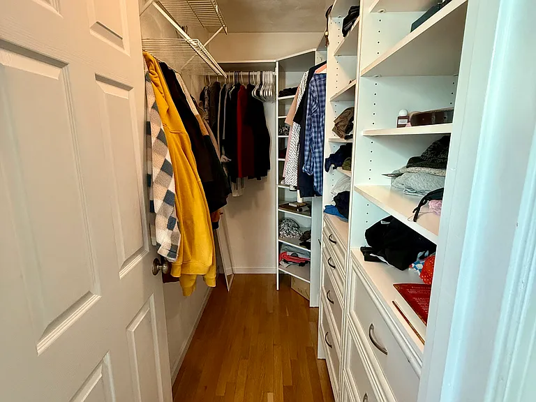 walk in closet