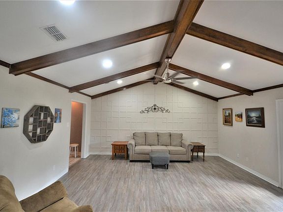 5th image of 1905 Karen Cir