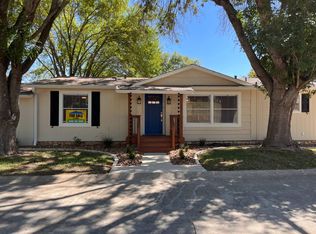 503 Live Oak St, Ingram, TX 78025