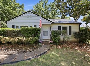 310 E Holly Hill Rd, Thomasville, NC 27360
