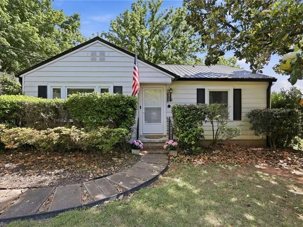310 E Holly Hill Rd, Thomasville, NC 27360