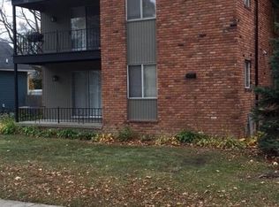 700 Ann St APT 2-1, Birmingham, MI 48009