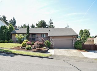 1690 SW 27th St, Gresham, OR 97080