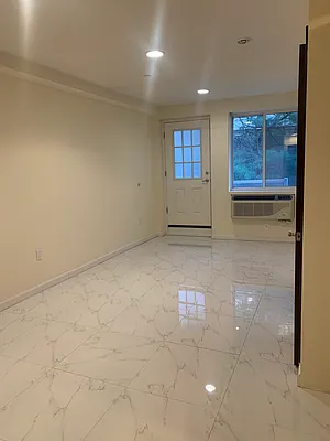 Rented by 18 REALTY | media 14