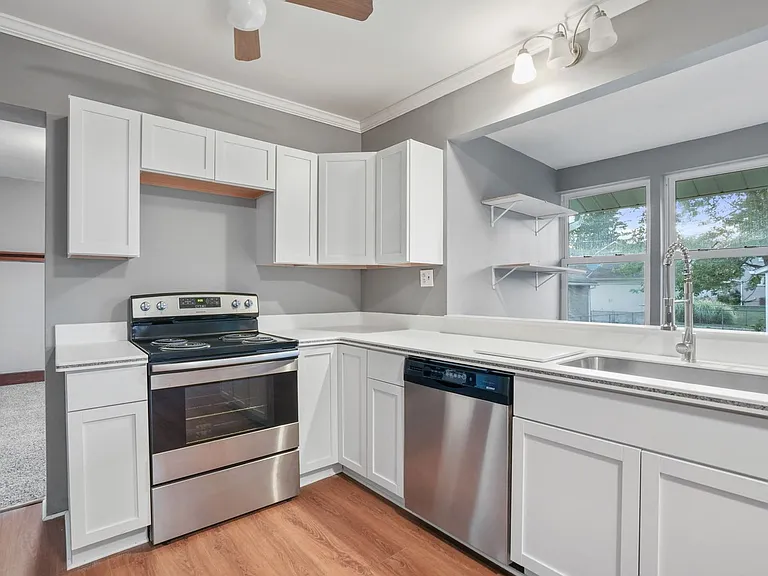 112 Linden Ave — Photo 8
