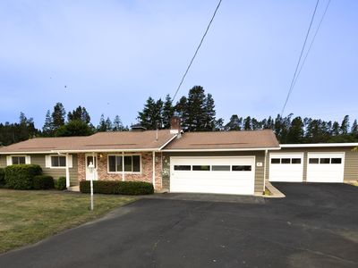 745 N 8th St, Lakeside, OR, 97449