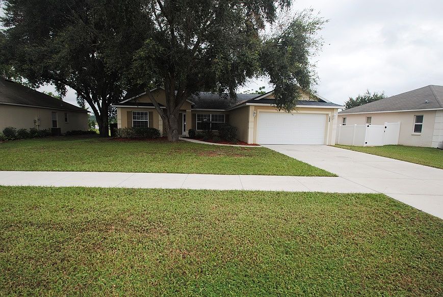 1st image of 211 Gentle Breeze Dr