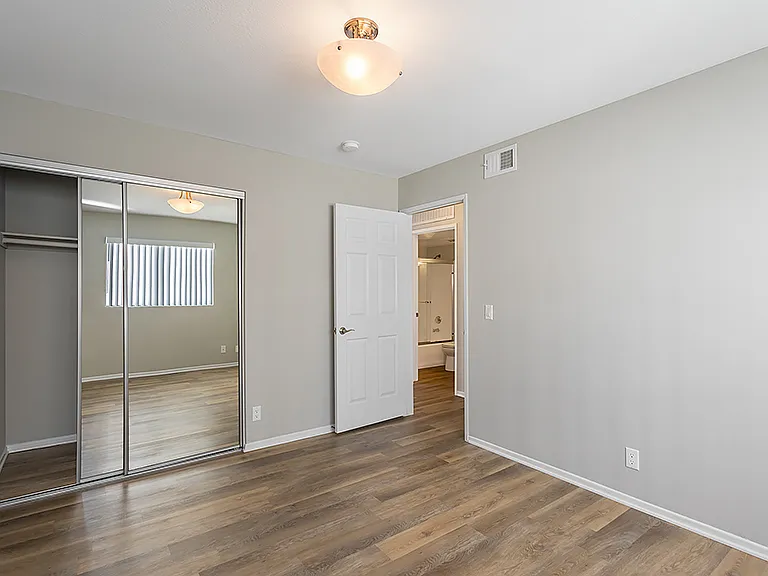 1216 S Corning St — Photo 84
