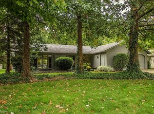 9249 Barton Dr, Strongsville, OH 44149