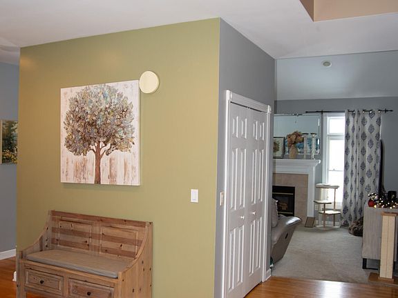 2nd image of 9326 Foley Xing