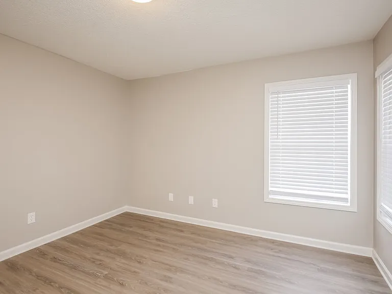 802 Pinder Point Ct — Photo 18