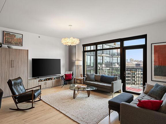 2nd image of 1120 S 2nd St APT 1109