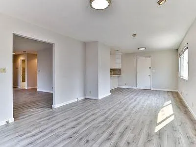 Family room/ Dining Area