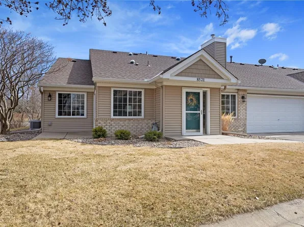 8521 Mayfield Ct, Chanhassen, MN 55317