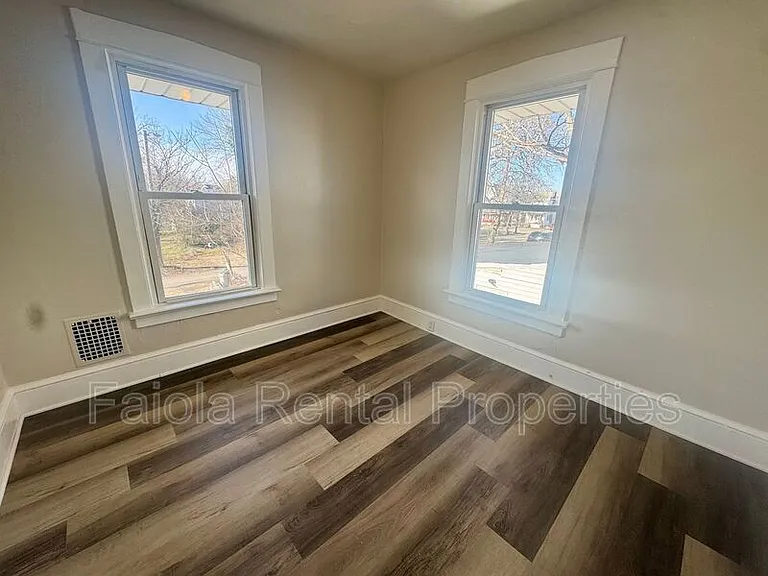 706 Buck St — Photo 9
