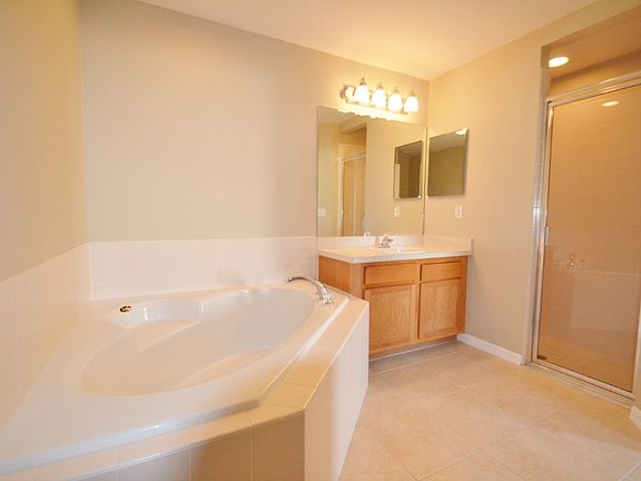 5th image of 537 Bassett Dr