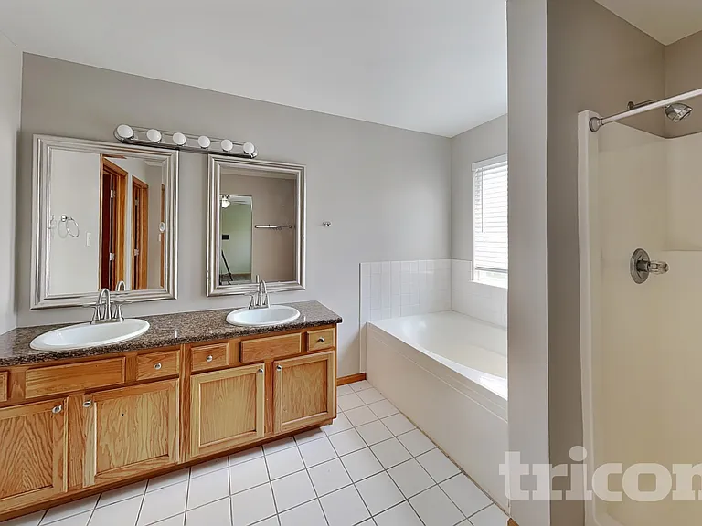 2302 Timber Trl — Photo 8