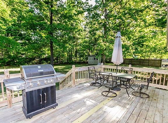 3rd image of 4424 McIlwaine Dr