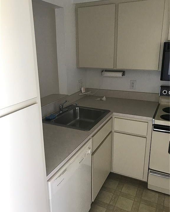 2nd image of 6300 S Pointe Blvd APT 422