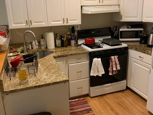 325 Saint Paul St, Brookline, MA 02446