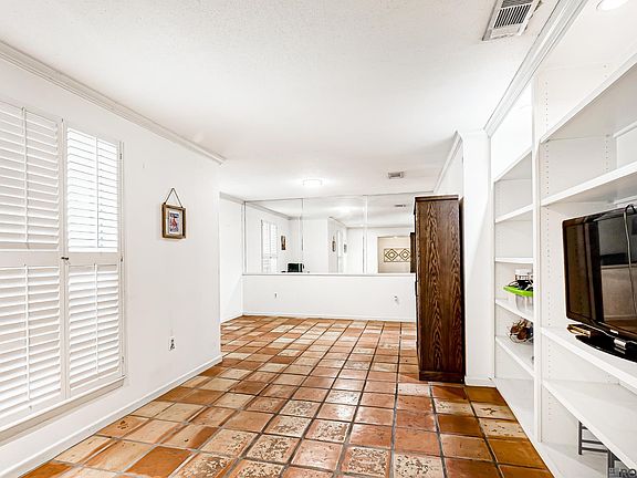 4th image of 4377 Chelsea Dr