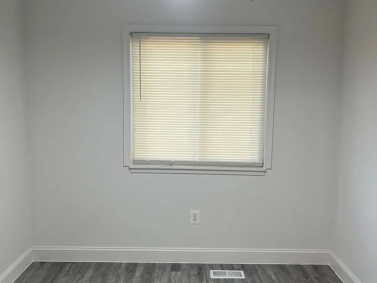 1308 Wexford Ct — Photo 10
