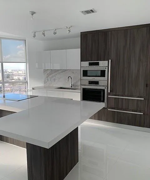 851 NE 1st Ave #2110 — Photo 3