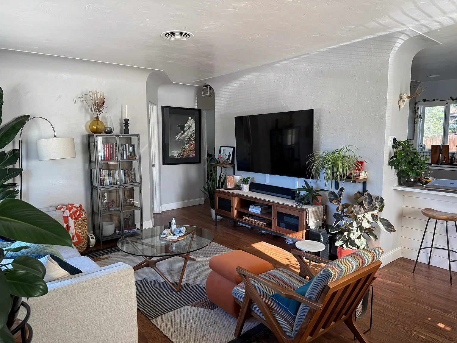 3 bed, 1191 sqft, $3,100 — Photo 4