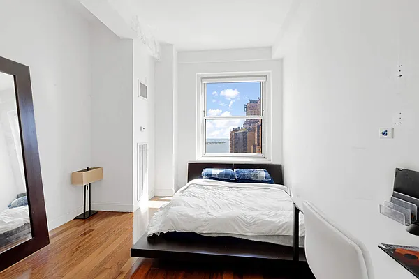 Rented by Compass | media 17