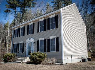 228 Badger Hill Dr, Milford, NH 03055