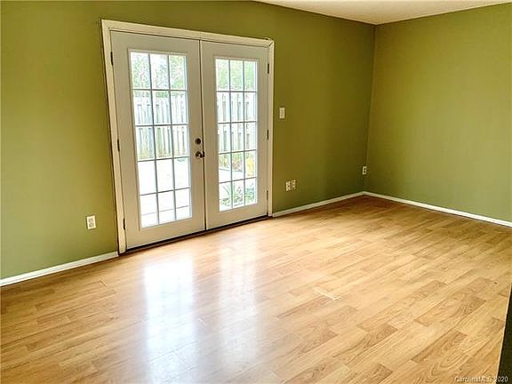 5th image of 7309 Pebblestone Dr APT B