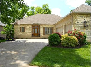 3277 W Knob Hill St, Springfield, MO 65810