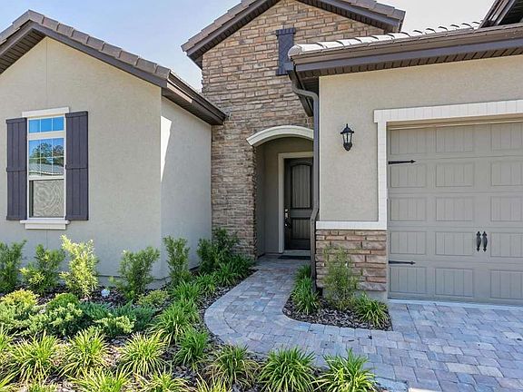 2nd image of 2961 Montilla Dr