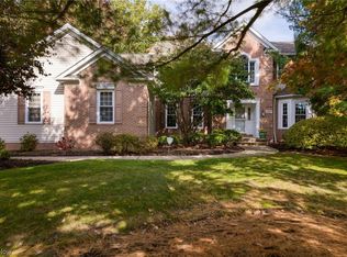 6883 Silkwood Ln, Solon, OH 44139