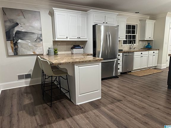 3rd image of 2606 Fargo Dr