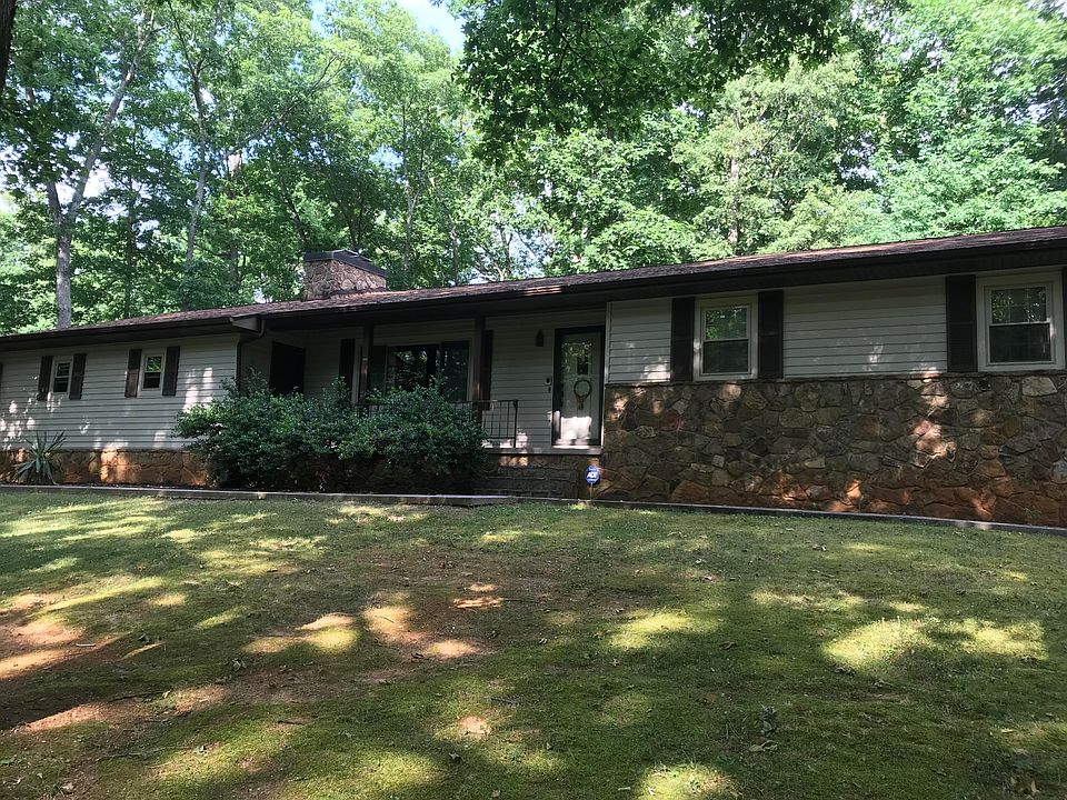 2nd image of 106 Oakland Ln